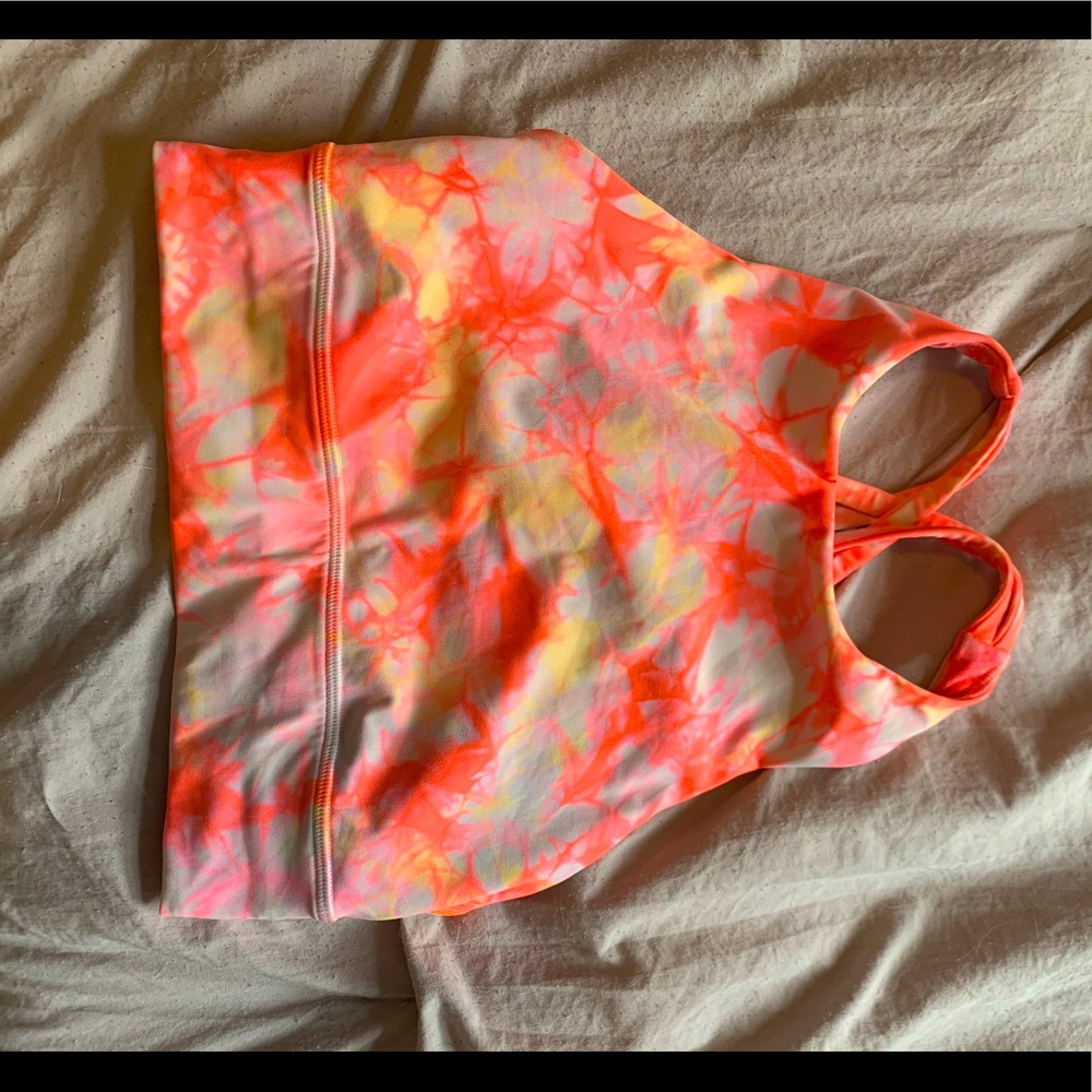 Lululemon sports bra